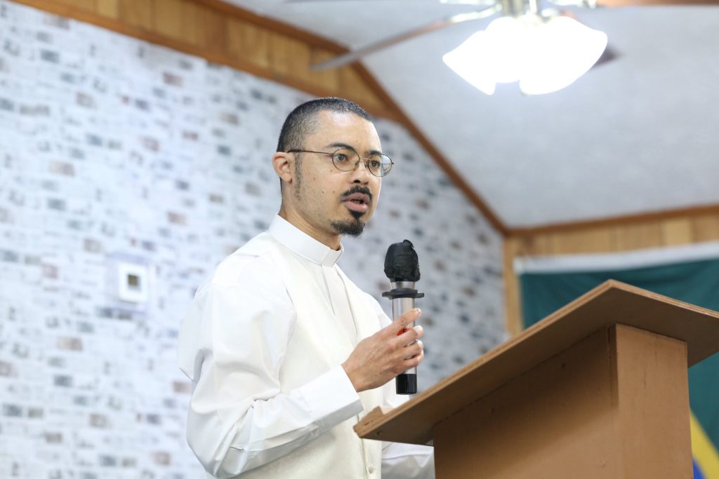 Minister Frank Carey III